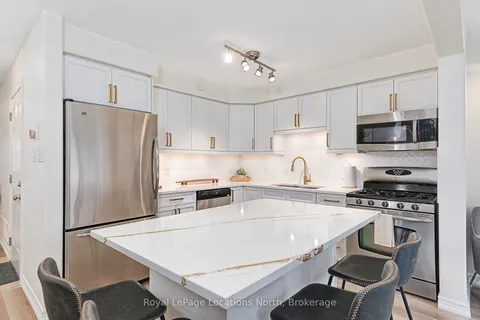 31 Barr Street, ON L9Y 0E7