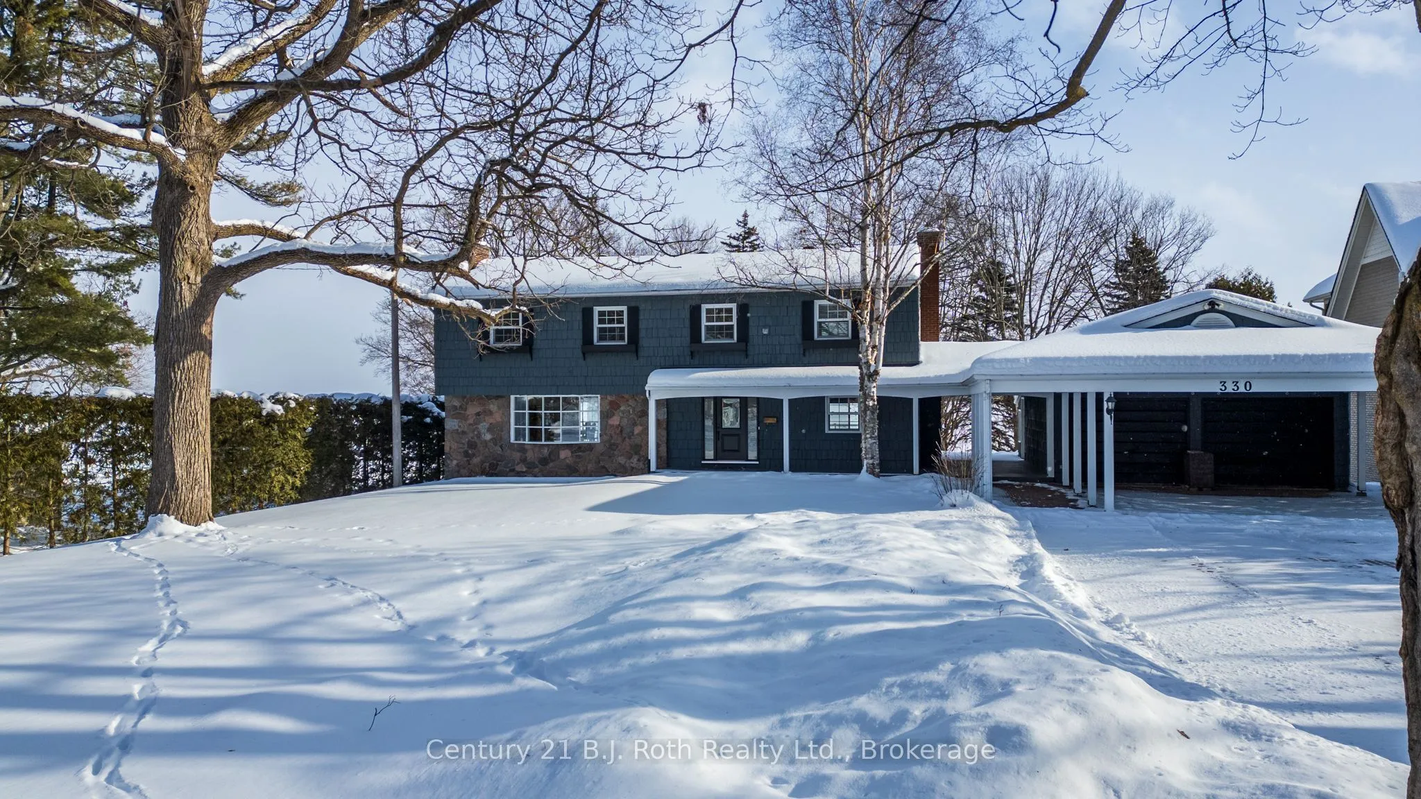 330 Bay Street, ON L3V 3X4