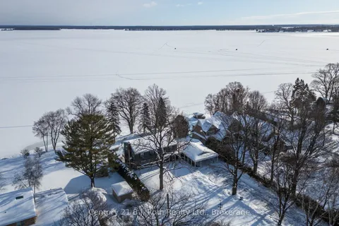 330 Bay Street, ON L3V 3X4