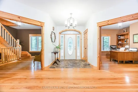 697 Lafontaine Road, ON L9M 0S5