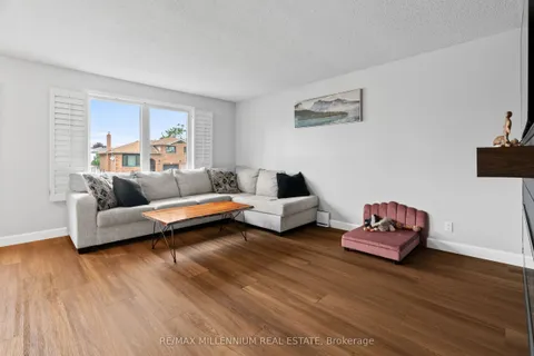 39 Toboggan Hill Drive, ON L3V 7R1