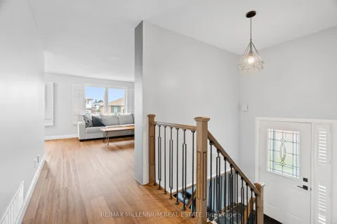 39 Toboggan Hill Drive, ON L3V 7R1