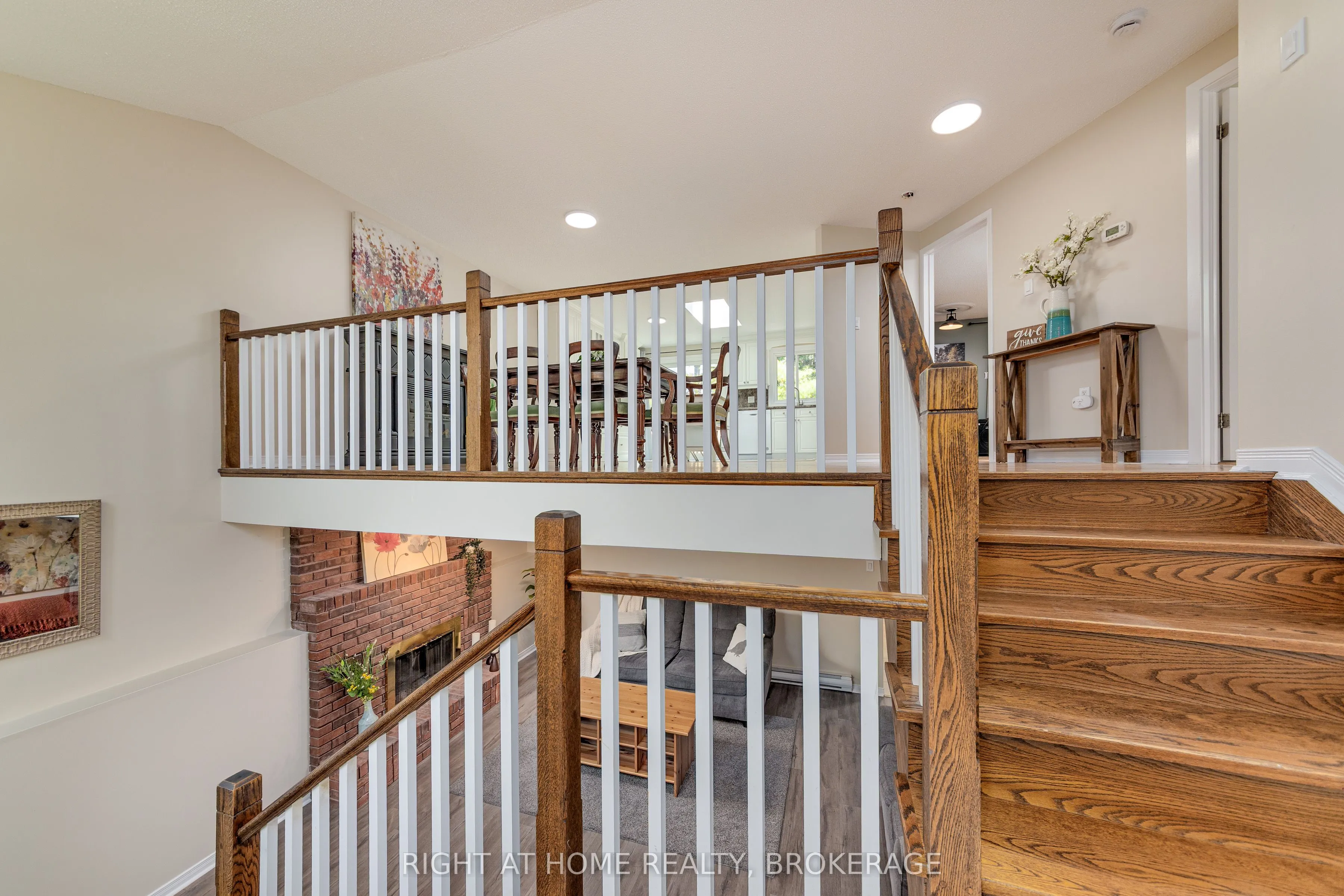 136 Hickling Trail, ON L4M 5T6