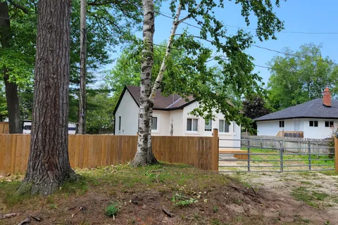 16 73rd Street, ON L9Z 2X6