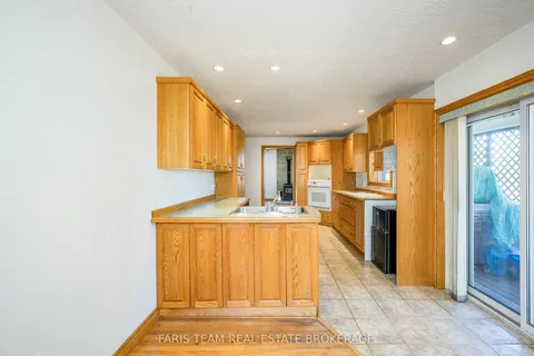 326 Lafontaine Road, ON L9M 0H1