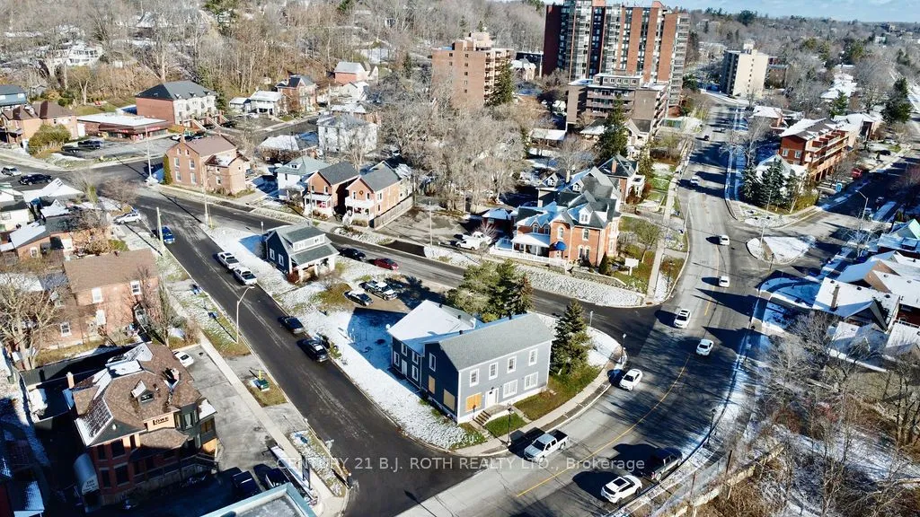 194 Dunlop Street, ON L4M 1B4