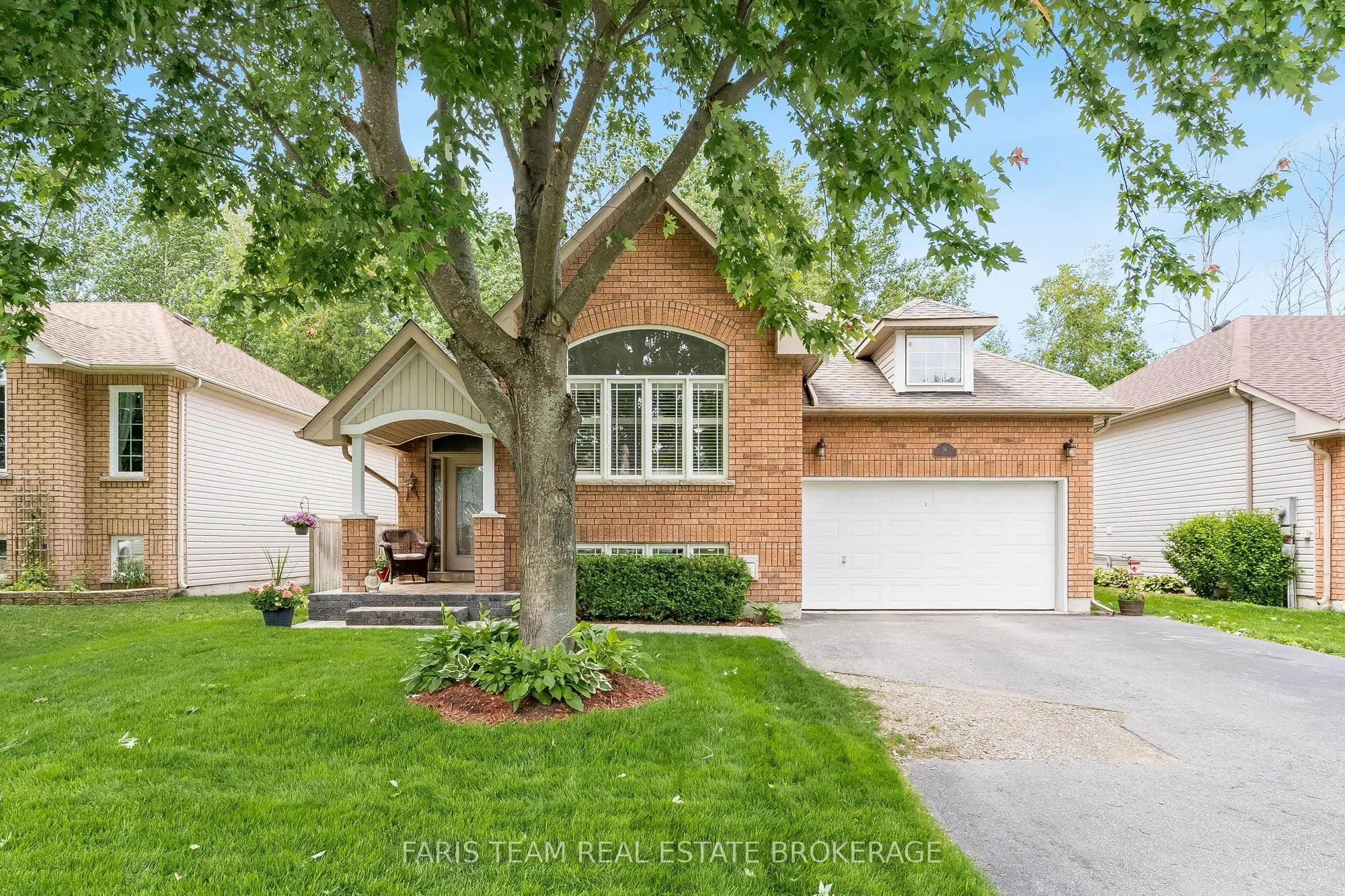 56 Rose Valley Way, ON L9Z 3C4