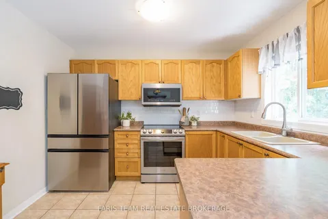 56 Rose Valley Way, ON L9Z 3C4