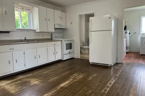 11 Edward Street, ON L9M 1L1