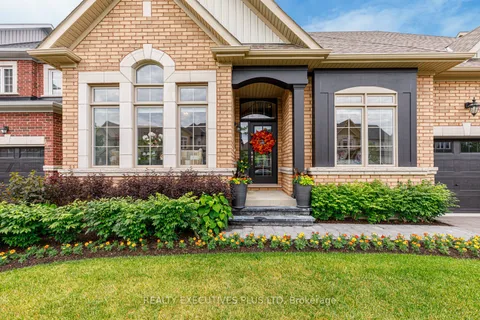 25 Mclean Avenue, ON L9Y 3V2