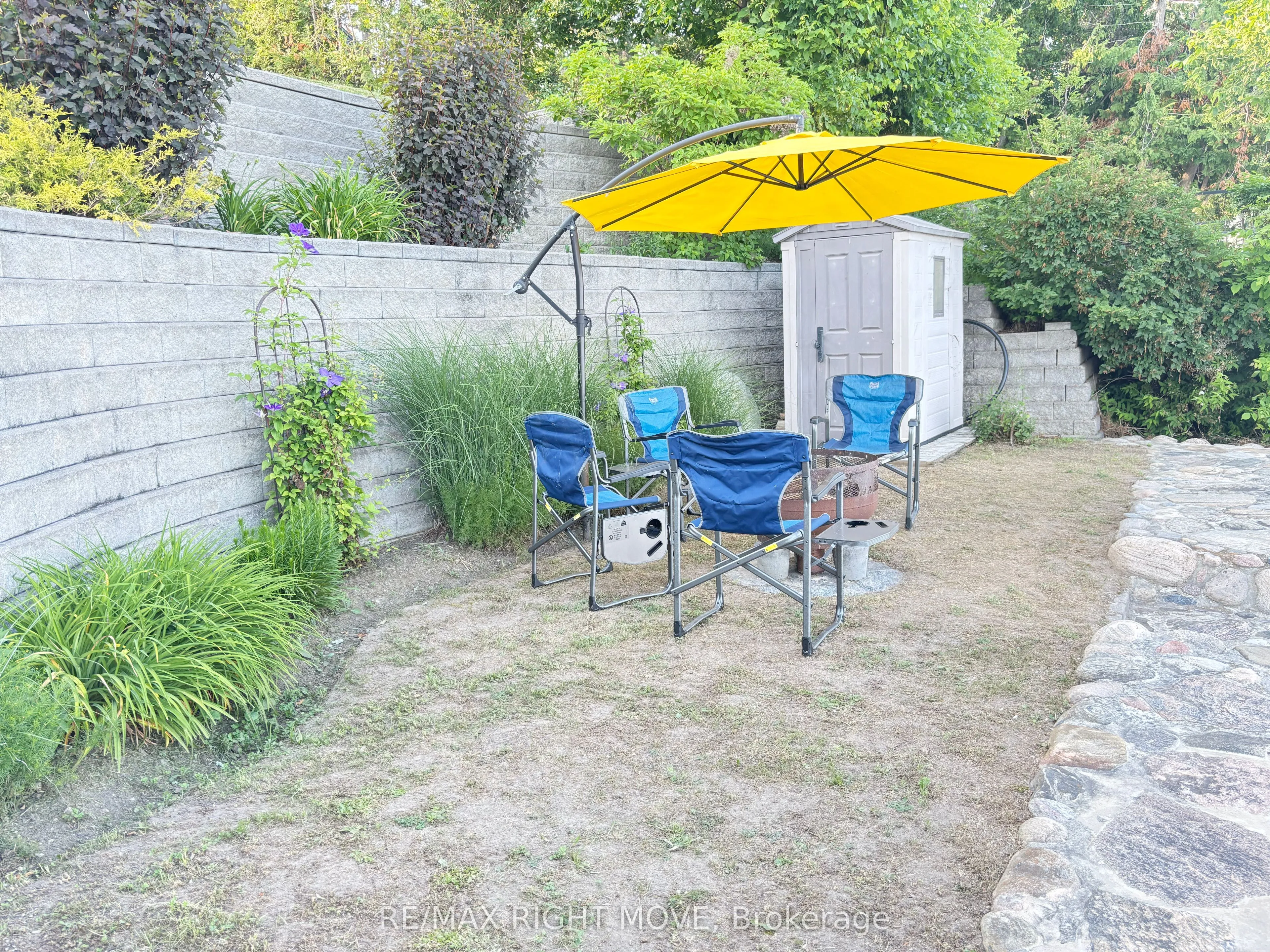 1185 Woodland Drive, ON L3V 6H1
