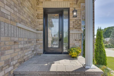 143 Crompton Drive, ON L4M 6N9