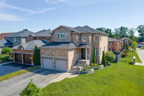 143 Crompton Drive, ON L4M 6N9