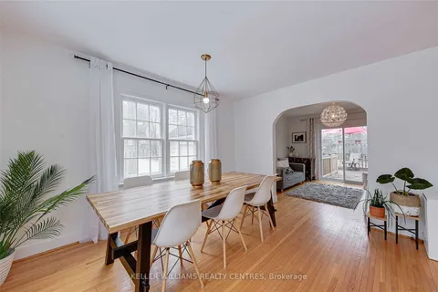 77 Wellington Street, ON L4M 2C3