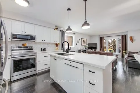 13 Harbour Crescent, ON L9Z 1G4