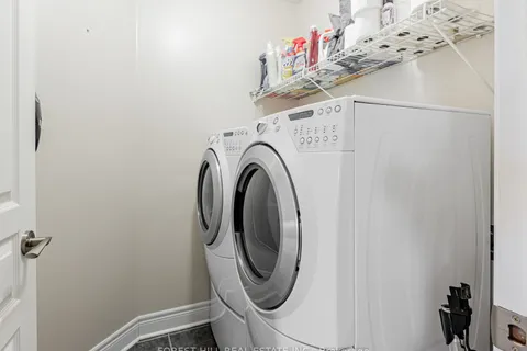 33 CONNAUGHT Lane, ON L4M 0A6