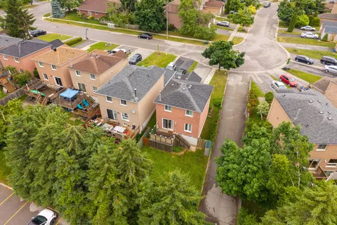 64 Wallace Drive, ON L4N 7E1
