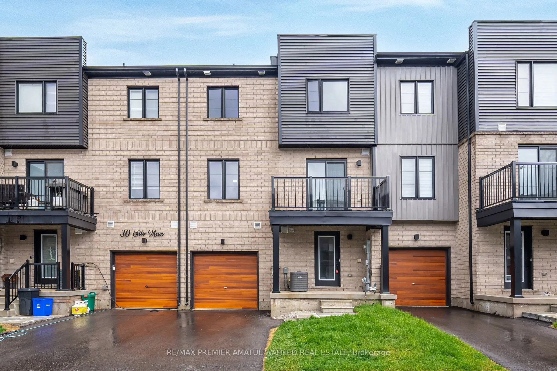 28 Silo Mews, ON L9J 0C2
