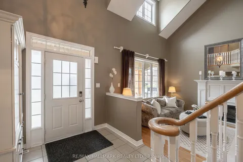 28 Kensington Trail, ON L4N 0K5