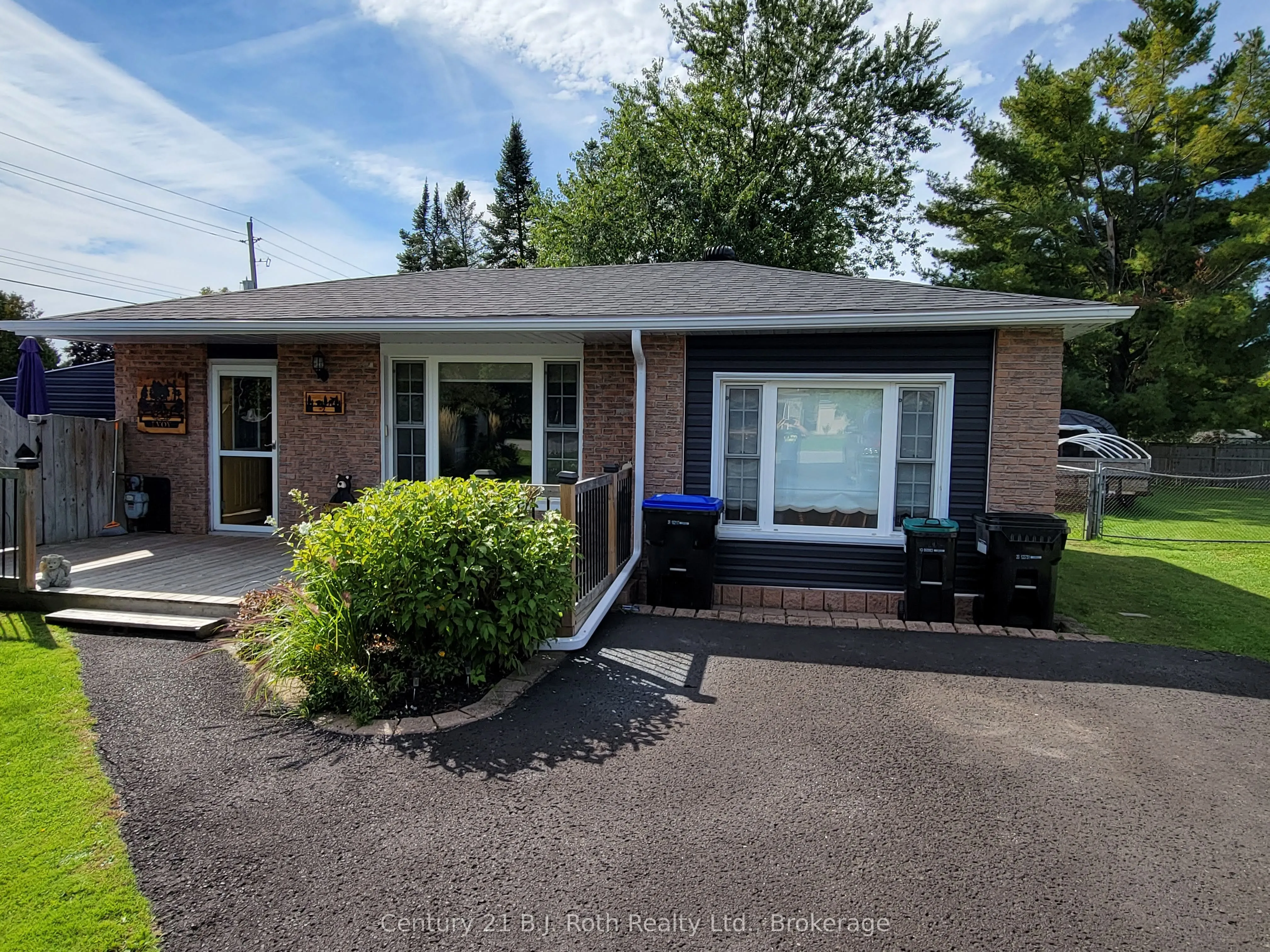 2 Lynn Street, ON L0L 2J0