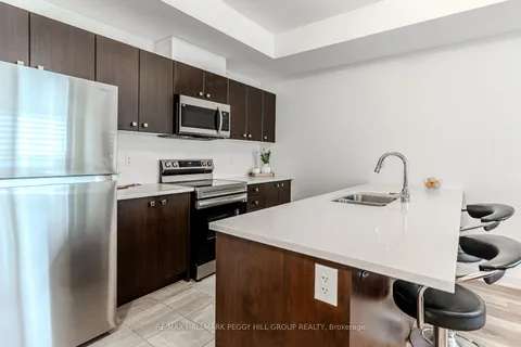 9 Red Maple Lane, ON L9J 0N4