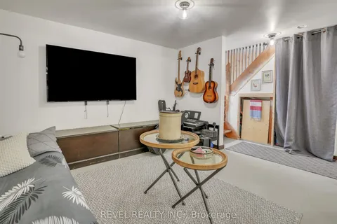 43 Manitou Crescent, ON L9M 0C6