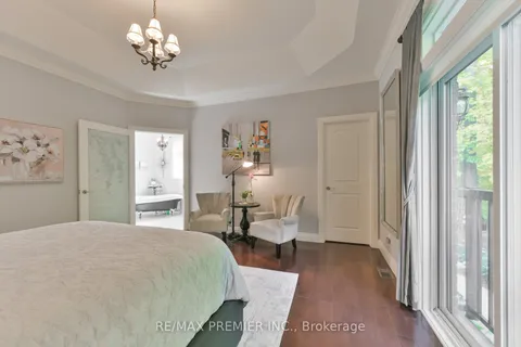 2 Hilltop Court, ON L0L 1Y3
