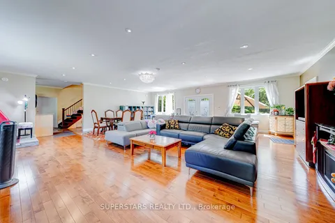 1075 Big Bay Point Road, ON L9J 0A2