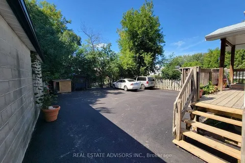371 East Street, ON L3V 4C6