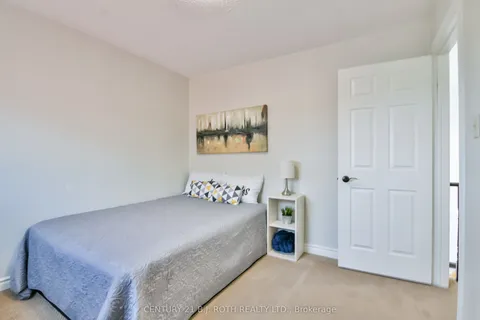 466 St Vincent Street, ON L4M 6T5