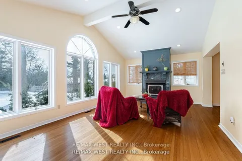 105 Shirley Avenue, ON L4N 1N3