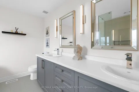 18 Cypress Point Street, ON L4N 6J9