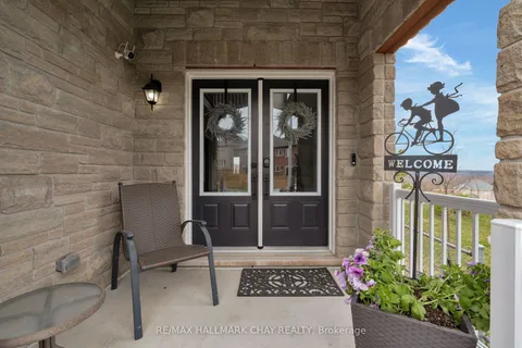 18 Cypress Point Street, ON L4N 6J9