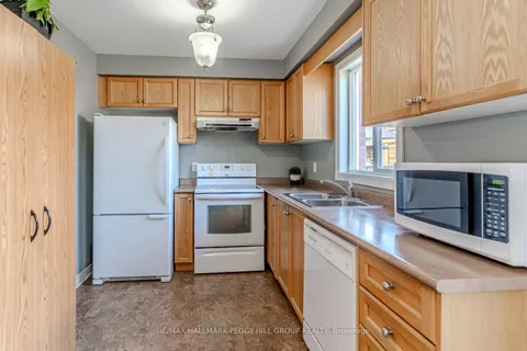 2 Northview Crescent, ON L4N 9T3