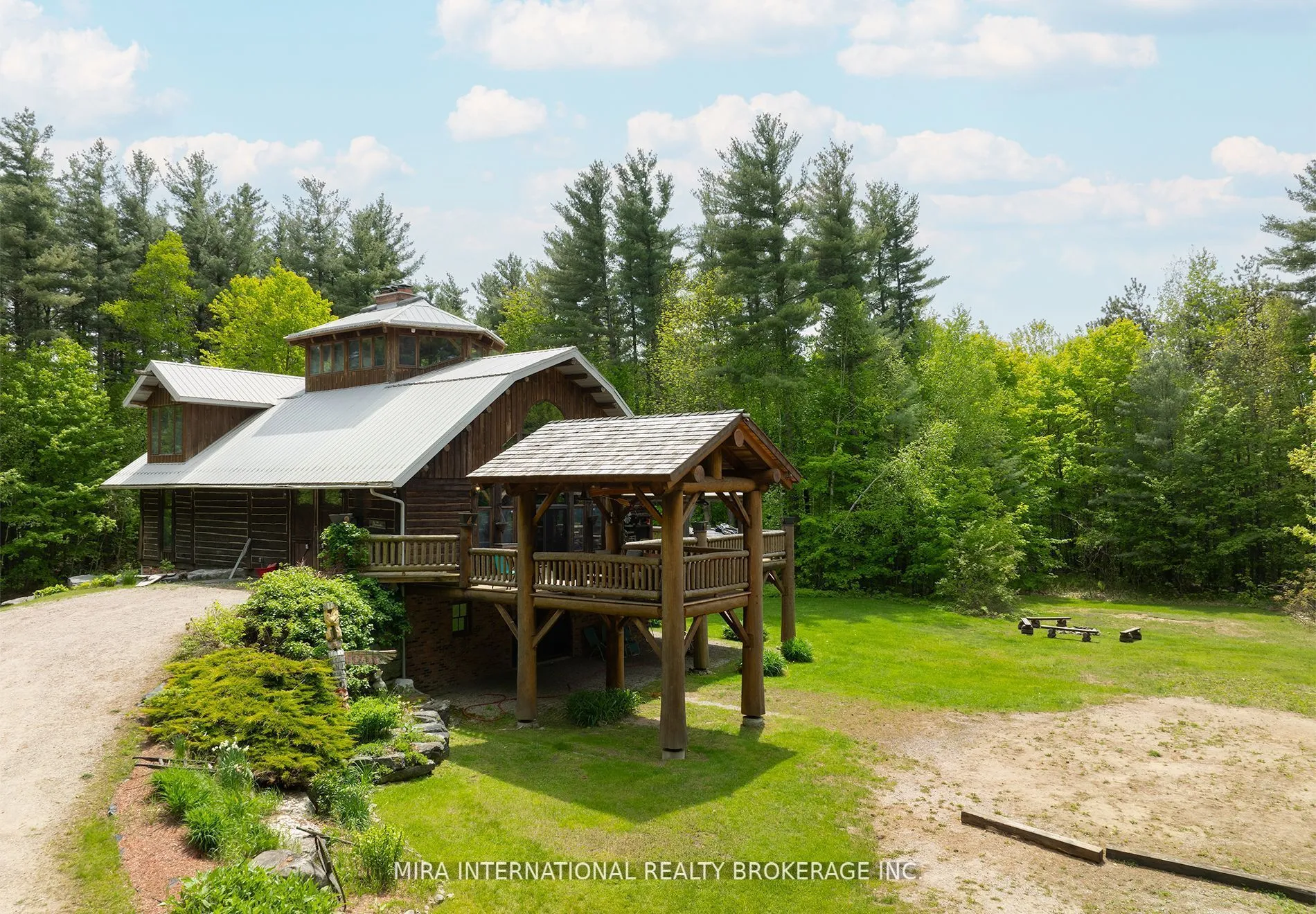 1400 Chemin Du Loup Road, ON L9M 2H7