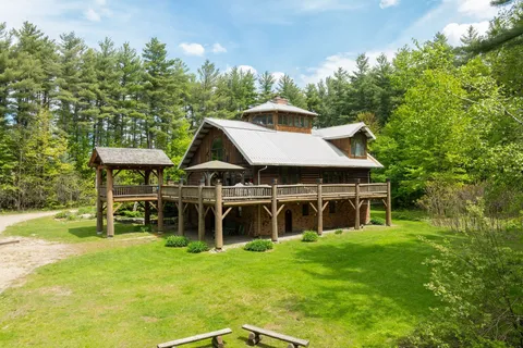 1400 Chemin Du Loup Road, ON L9M 2H7