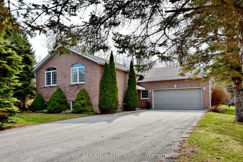 8 Pridham Court, ON L9Z 1M4