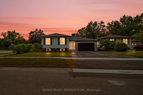 65 Bronte Crescent, ON L4N 5B8