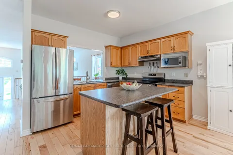 255 Mapleton Avenue, ON L4N 8T3