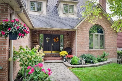 624 High Street, ON L3V 6Y8
