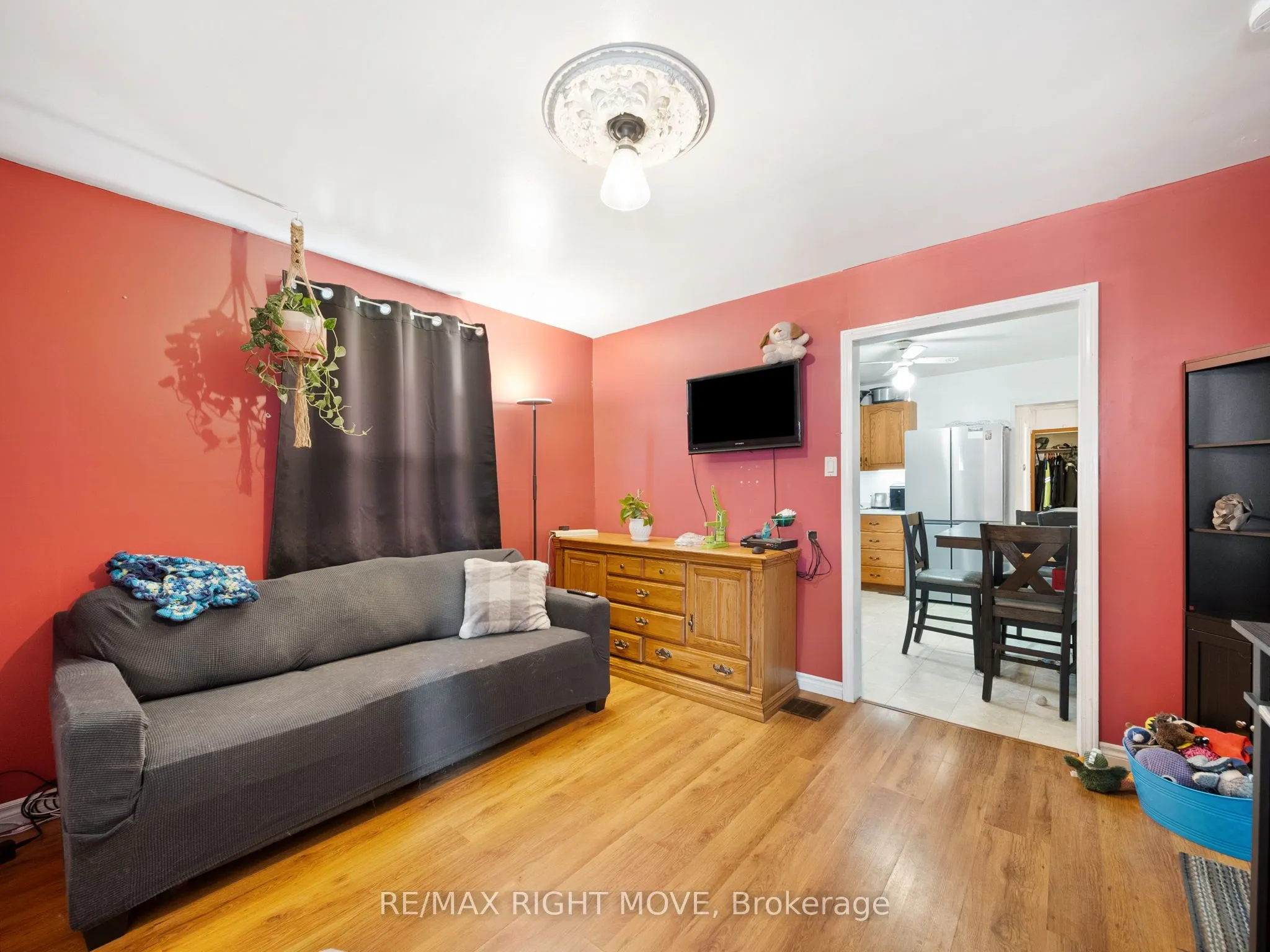 122 Elgin Street, ON L3V 1S7