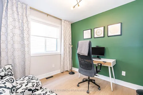 993 Whitney Crescent, ON L4R 5N3