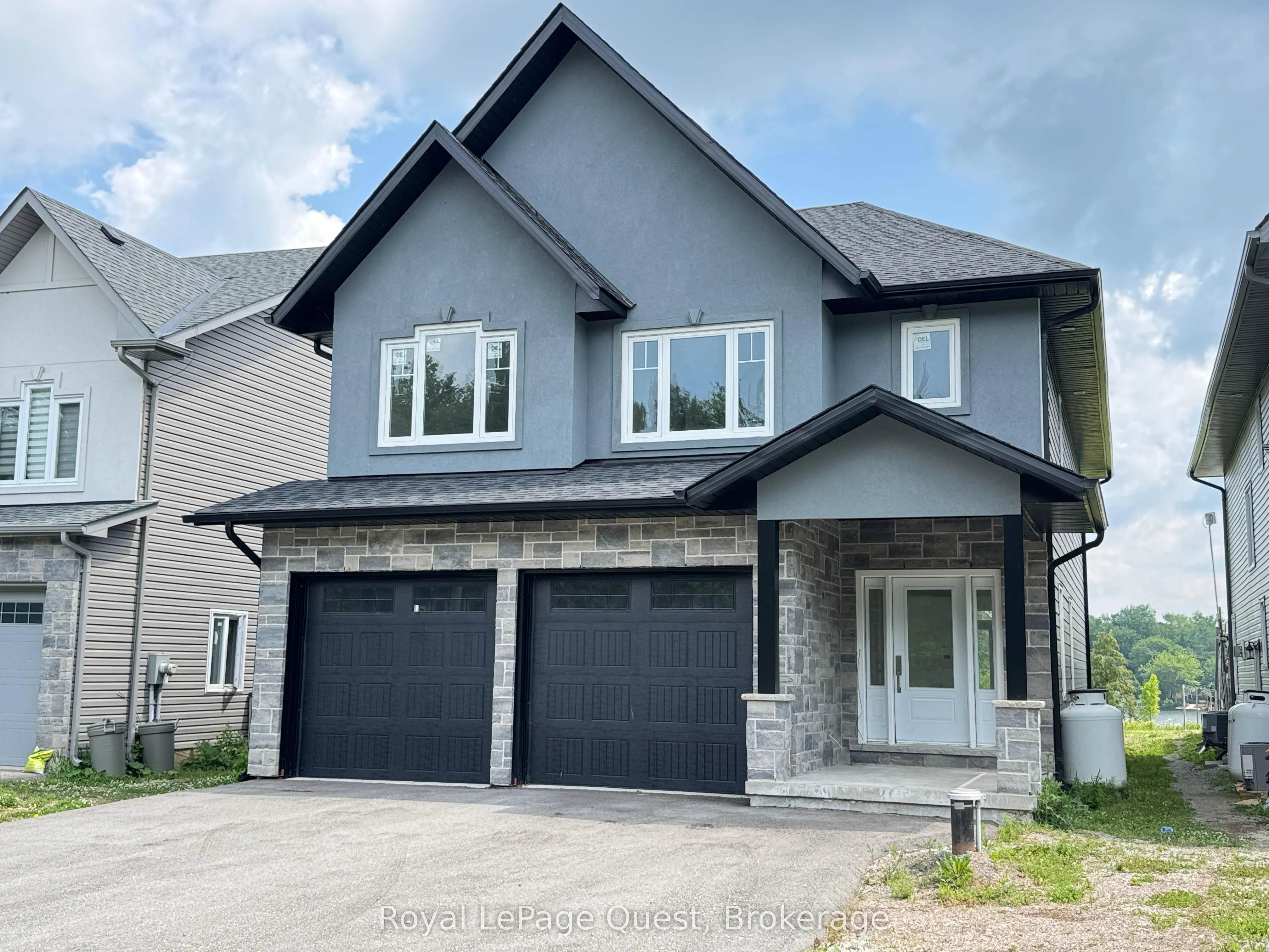 21 Rosy Beach Court, ON L3V 8L2