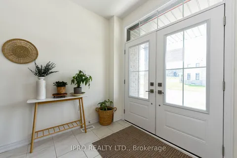 114 Thicketwood Avenue, ON L9J 0W8
