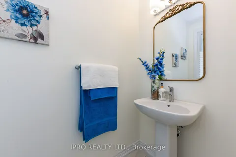 114 Thicketwood Avenue, ON L9J 0W8