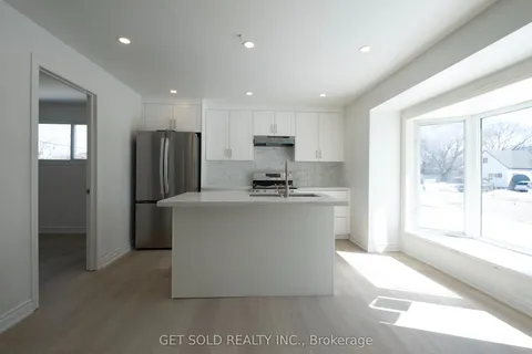 319 Oxford Street, ON L3V 1H8