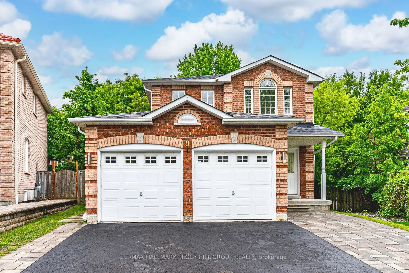 9 McKenzie Crescent, ON L4N 5R5