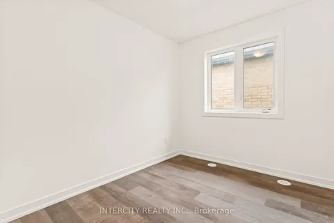14 Blue Forest Crescent, ON L9J 0N3