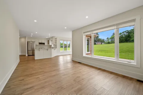 1348 Hawk Ridge Crescent, ON L3V 0Y6
