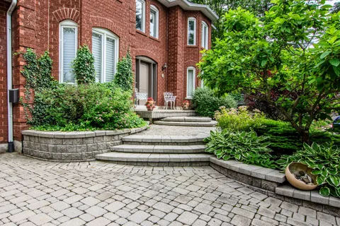 68 Alana Drive, ON L9X 0S1